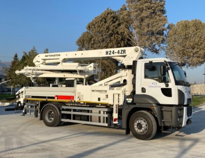 MOBILE CONCRETE PUMP